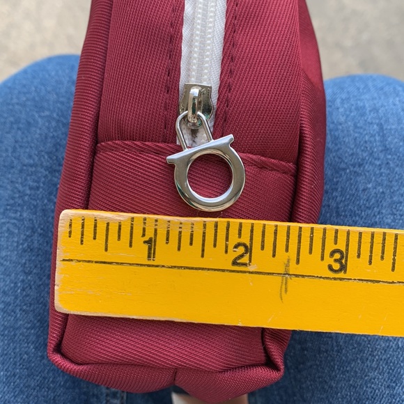 ✨Salvatore Ferragamo Toiletries Bag - Picture 8 of 10